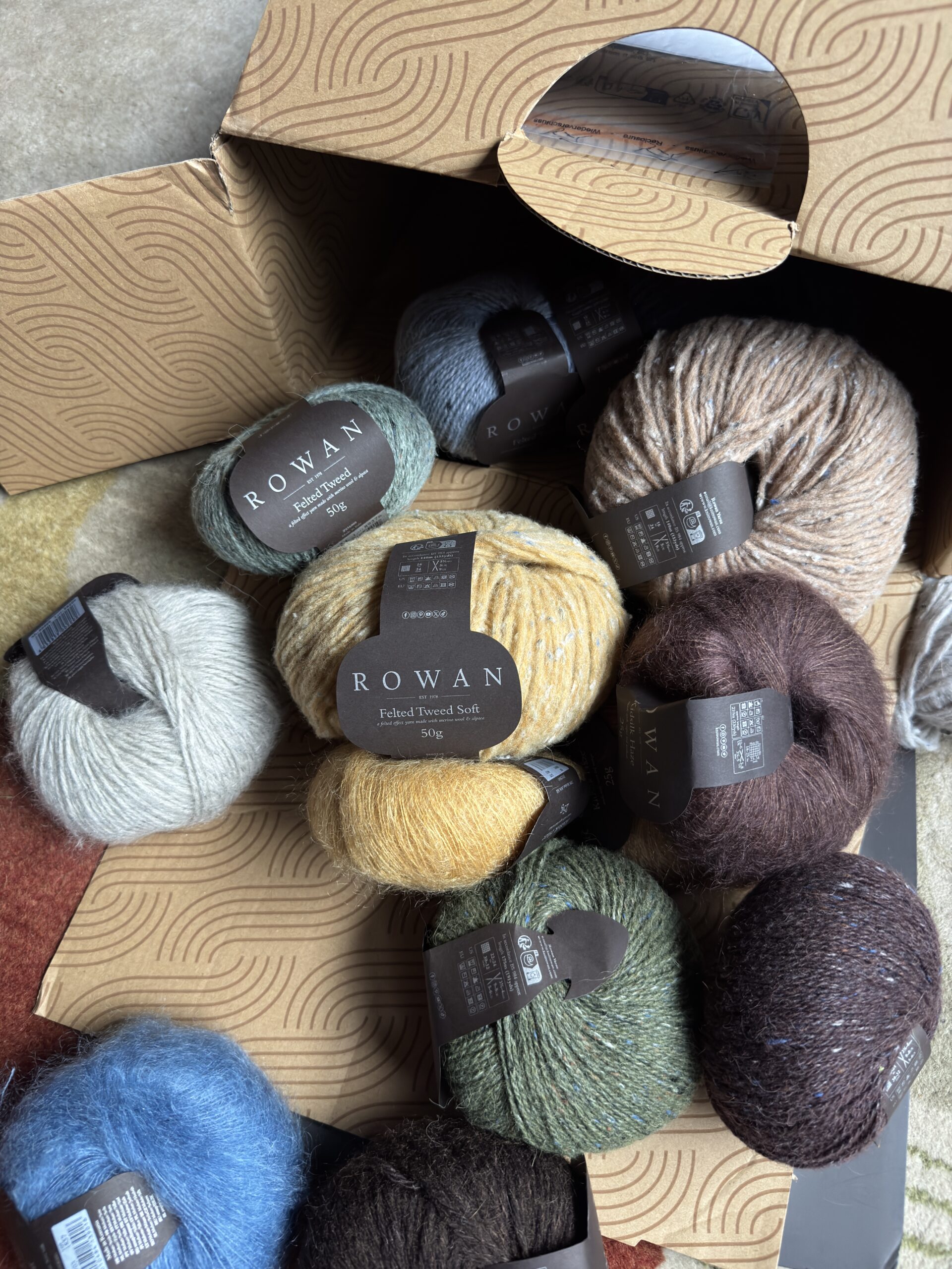 the yarn has arrived